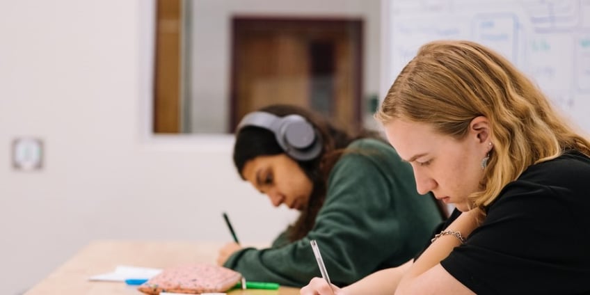 Élèves au collège