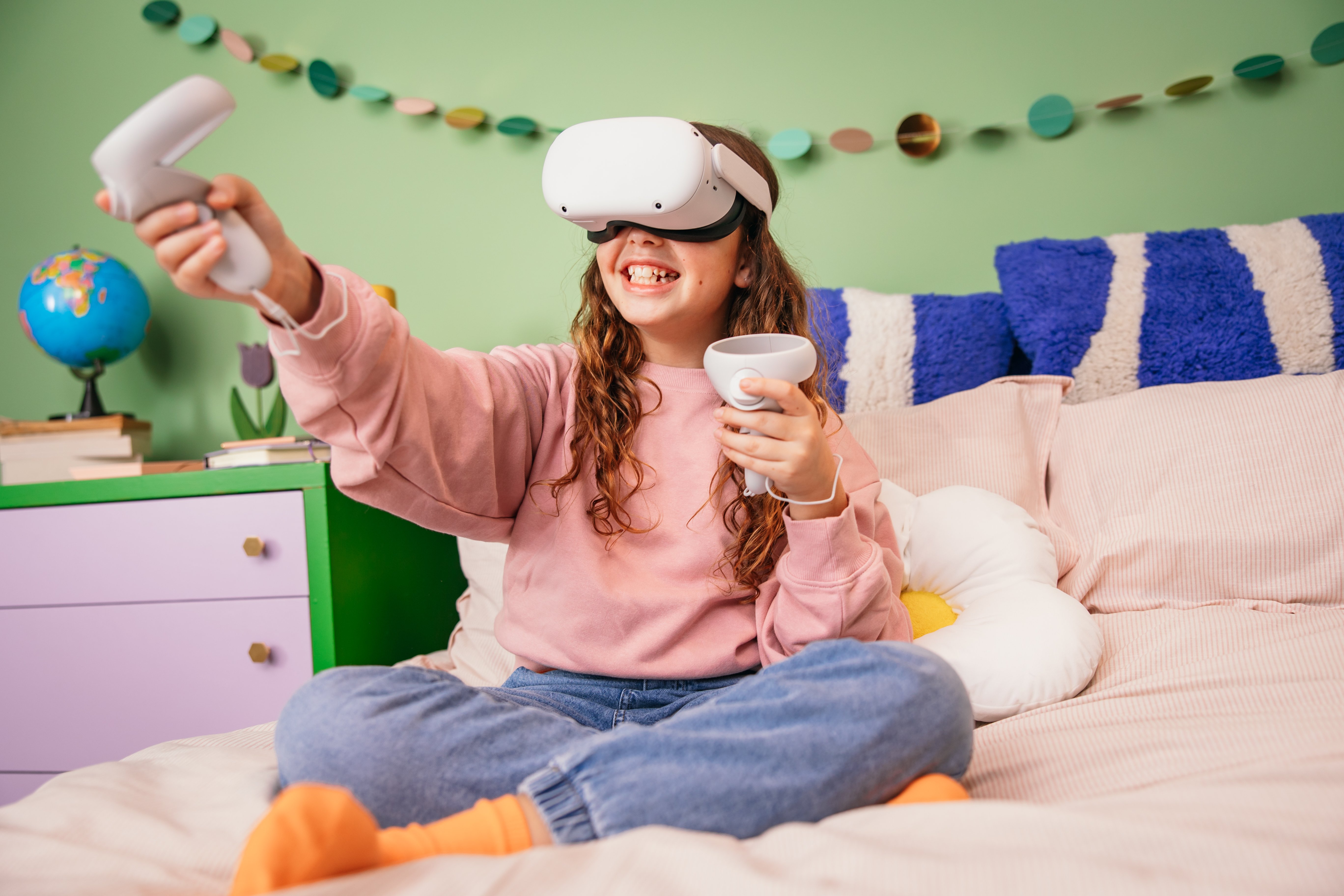 GLOBAL_Landscape_Photo_FullBleed_Amelie_Child_VR