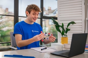 How to choose a private physics teacher: Meet GoStudent's top 10 physics tutors