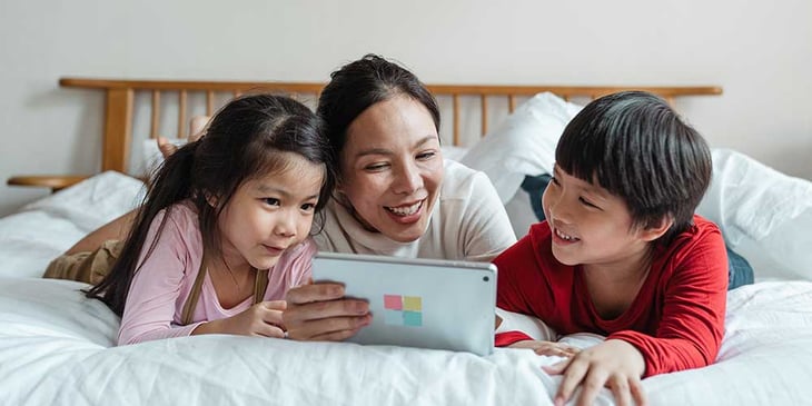 family-watching-childrens-movies-1