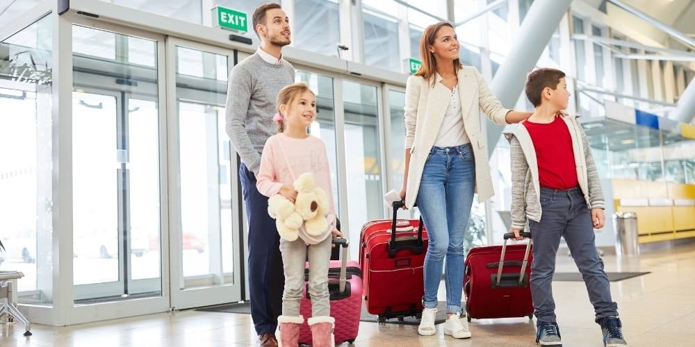 airplane-children-airport-plane-kids-flight (2)