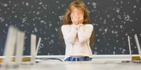 Fille avec dyslexie