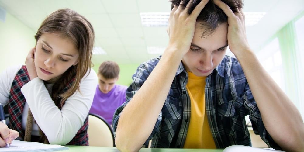 Étudiants en examen