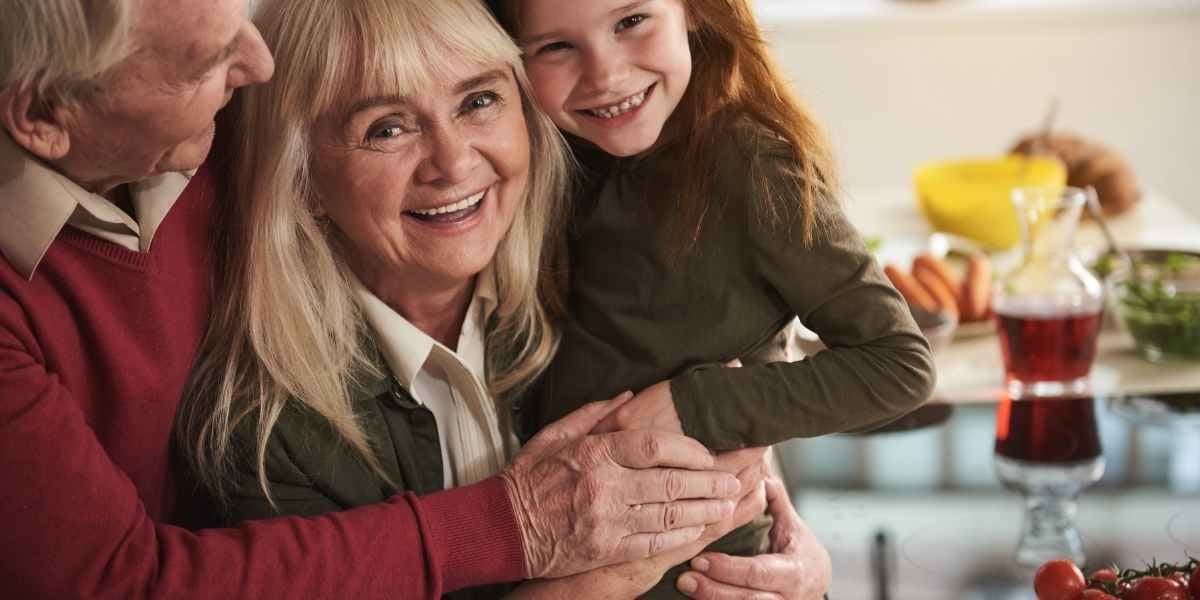 grandparents-with-kid