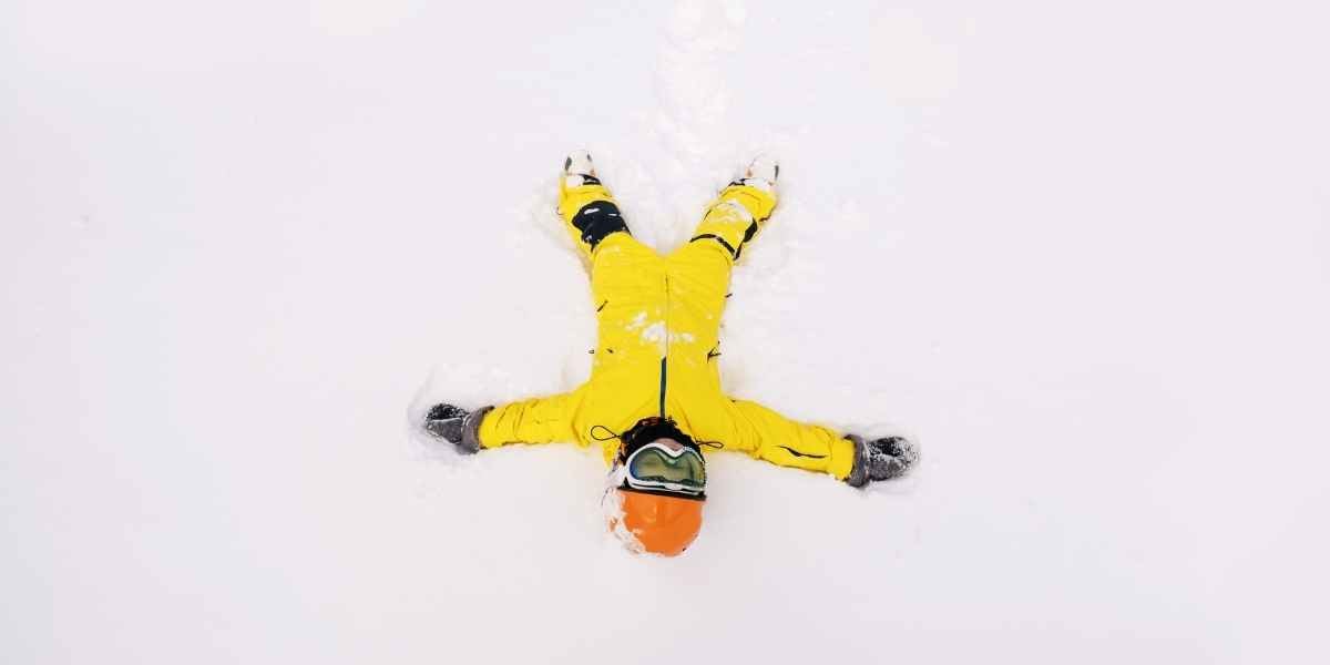 Enfant dans la neige