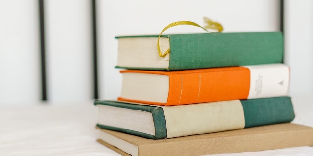 figuras-literarias-libros-lomo