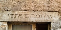 frases-en-latin-utiles-aprender-fortus-et-fortuna