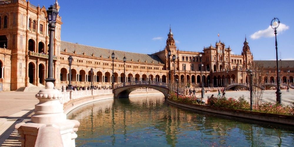 sevilla-con-ninos-plaza-de-espana