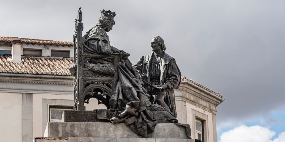 vmonarquia-espanola-reyes-espanoles-isbael-la-catolica-cristobal-colon-monumento-escultura-granada