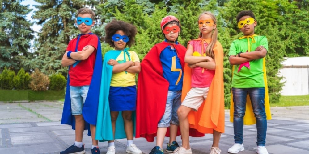 ninos-disfraz-de-superheroes
