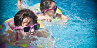 Schwimmen lernen Kinder