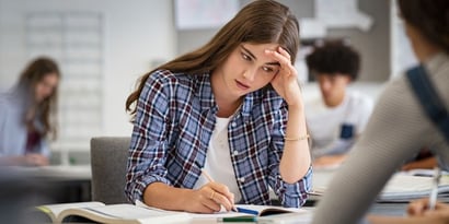 Quedarse en blanco en un examen: ¿Por qué ocurre y cómo evitarlo?