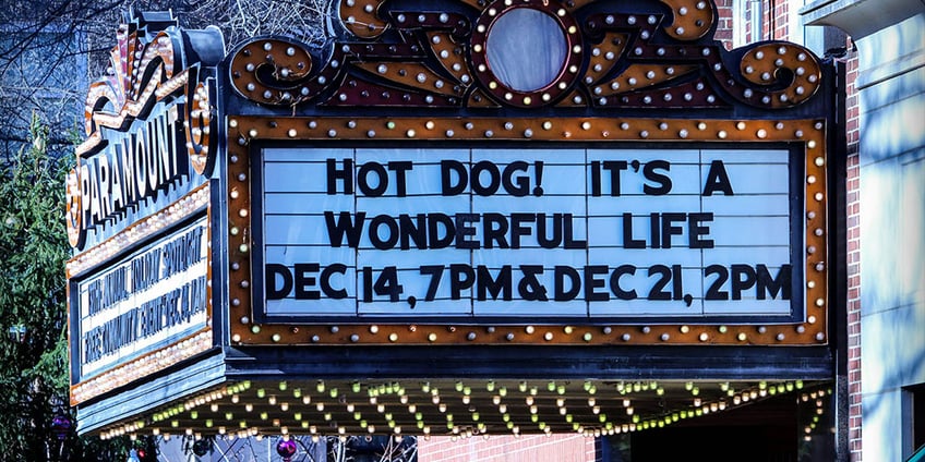 theater-movie-night-christmas