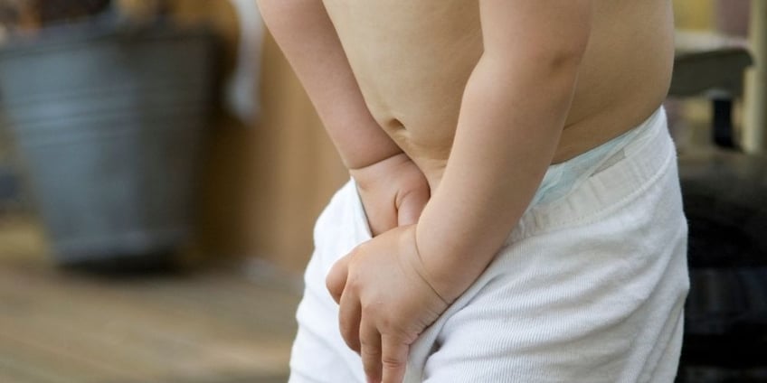 il-mio-bambino-fa-tanta-pipi-gestire-incontinenza-urinaria-bambini