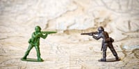 soldados-de-juguete-guerra-a-ninos