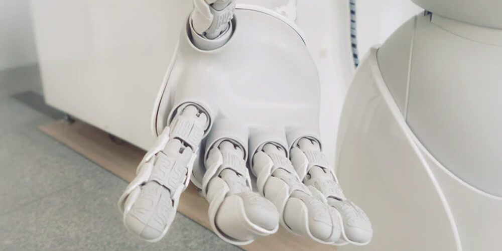 Intelligenza artificiale spiegata mano robotica