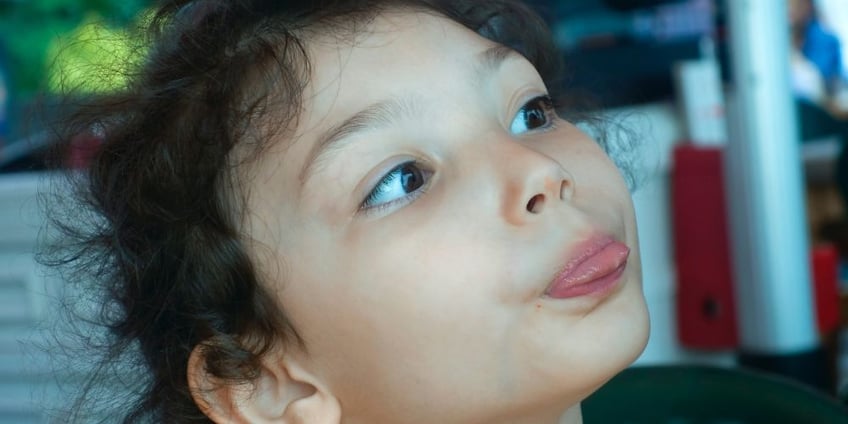 linguaggio-del-corpo-scopri-cosa-vuole-dirti-il-tuo-bambino