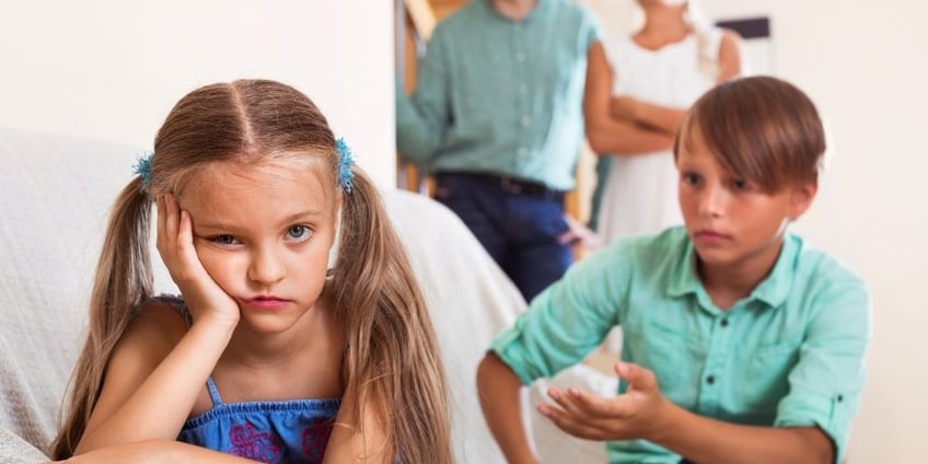 gelosia-tra-fratelli-liti-continue-una-guida-pratica-per-genitori-esasperati