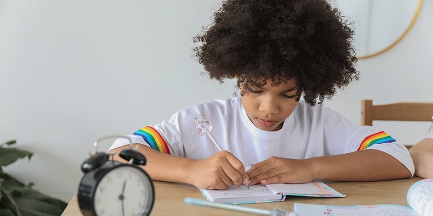 kid_writing_agenda