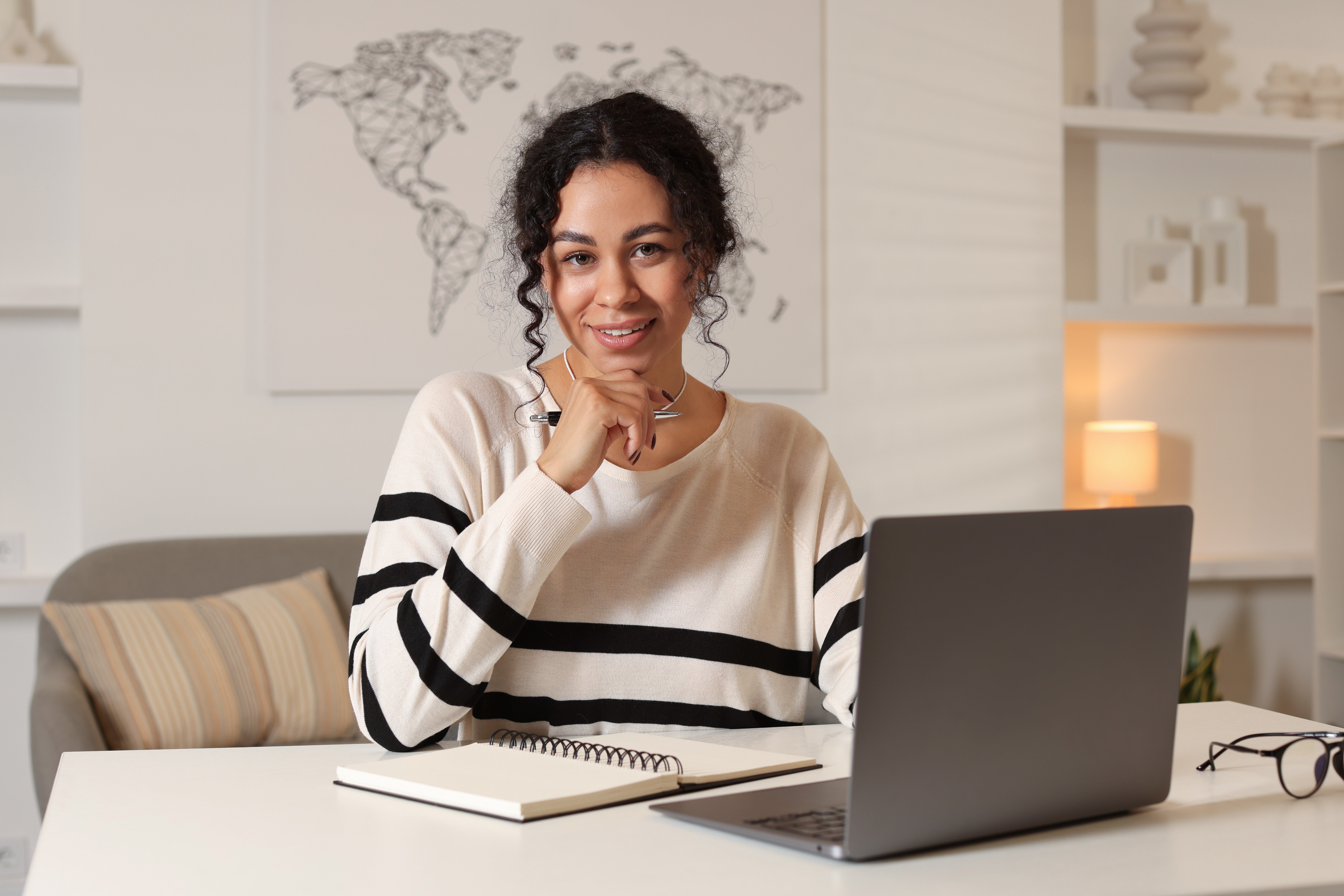 woman-working-on-laptop-at-desk-in-home-2025-12-31-18-42-32-utc