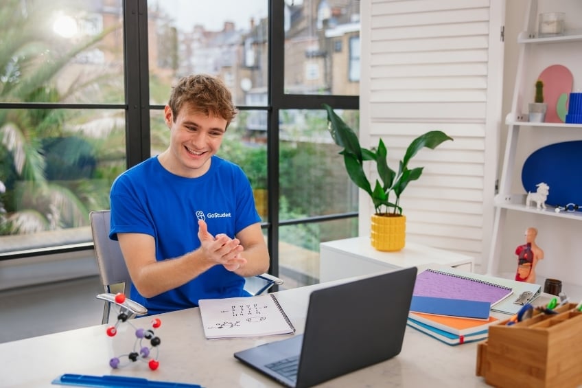 A GoStudent online tutor teaching using the Magic Quiz online quiz maker