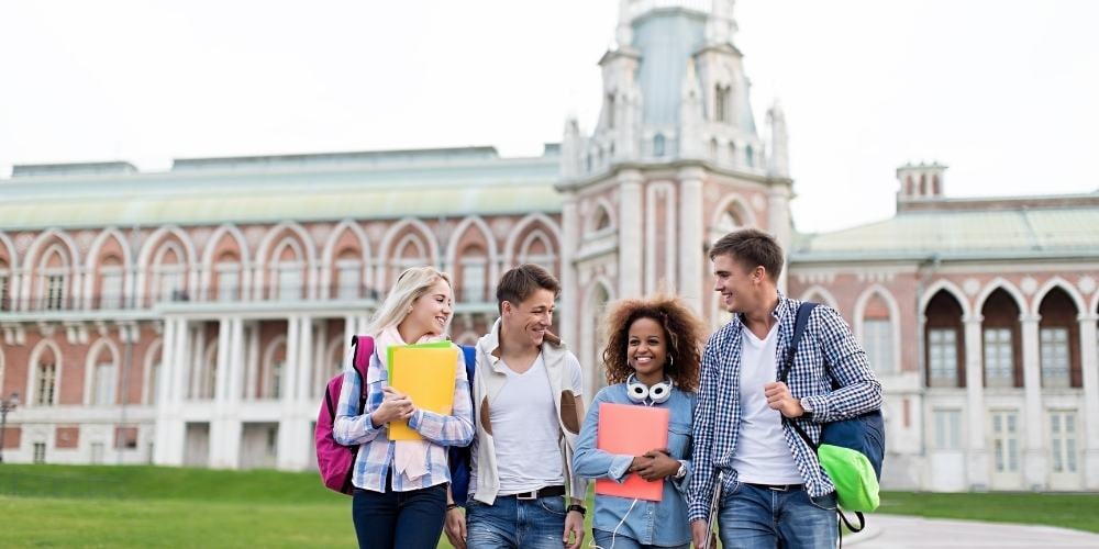 universidades-mas-cara-del-mundo-estudiantes