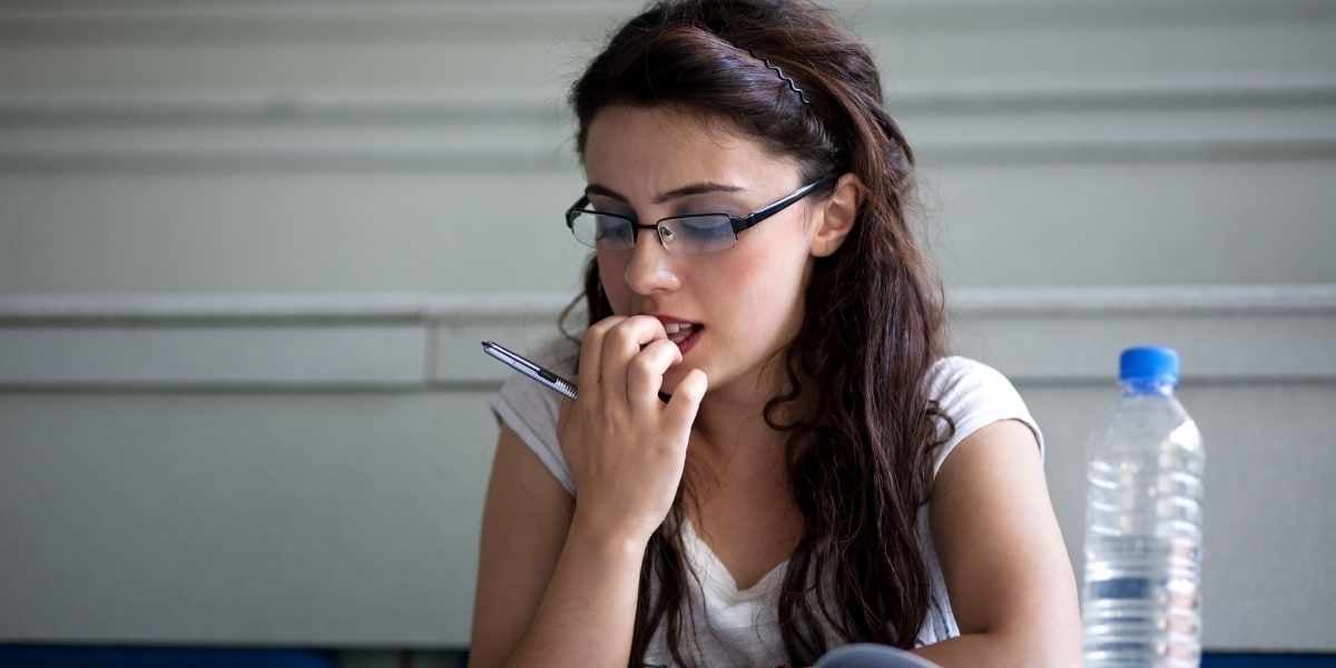 girl studying