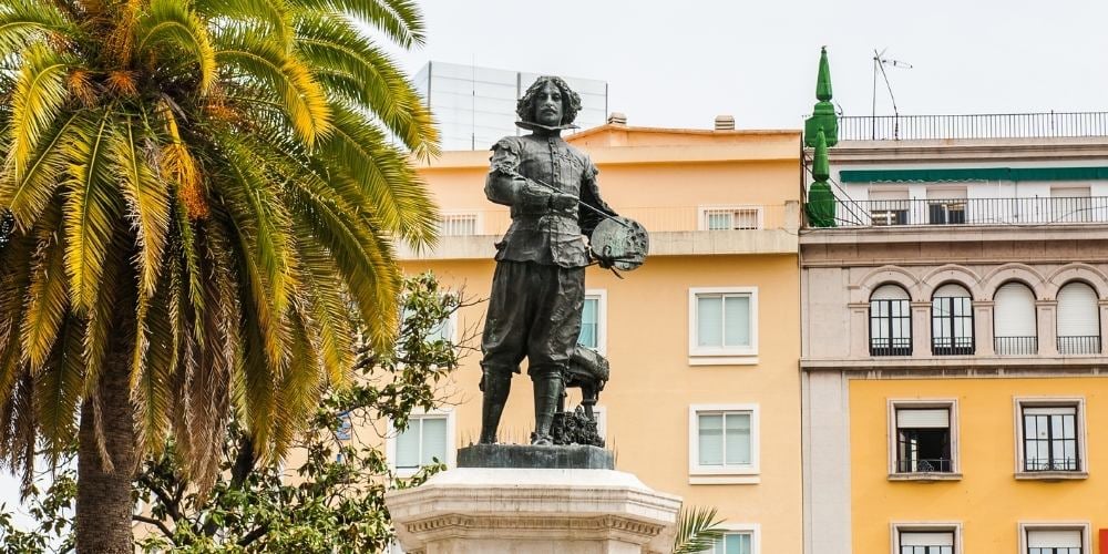 top-artistas-espanoles-estatua-velazquez