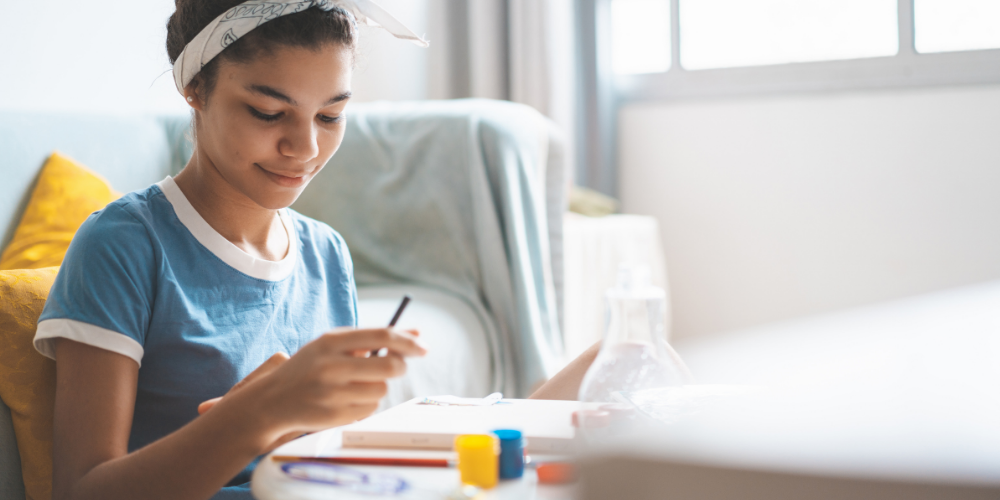 girl doing art
